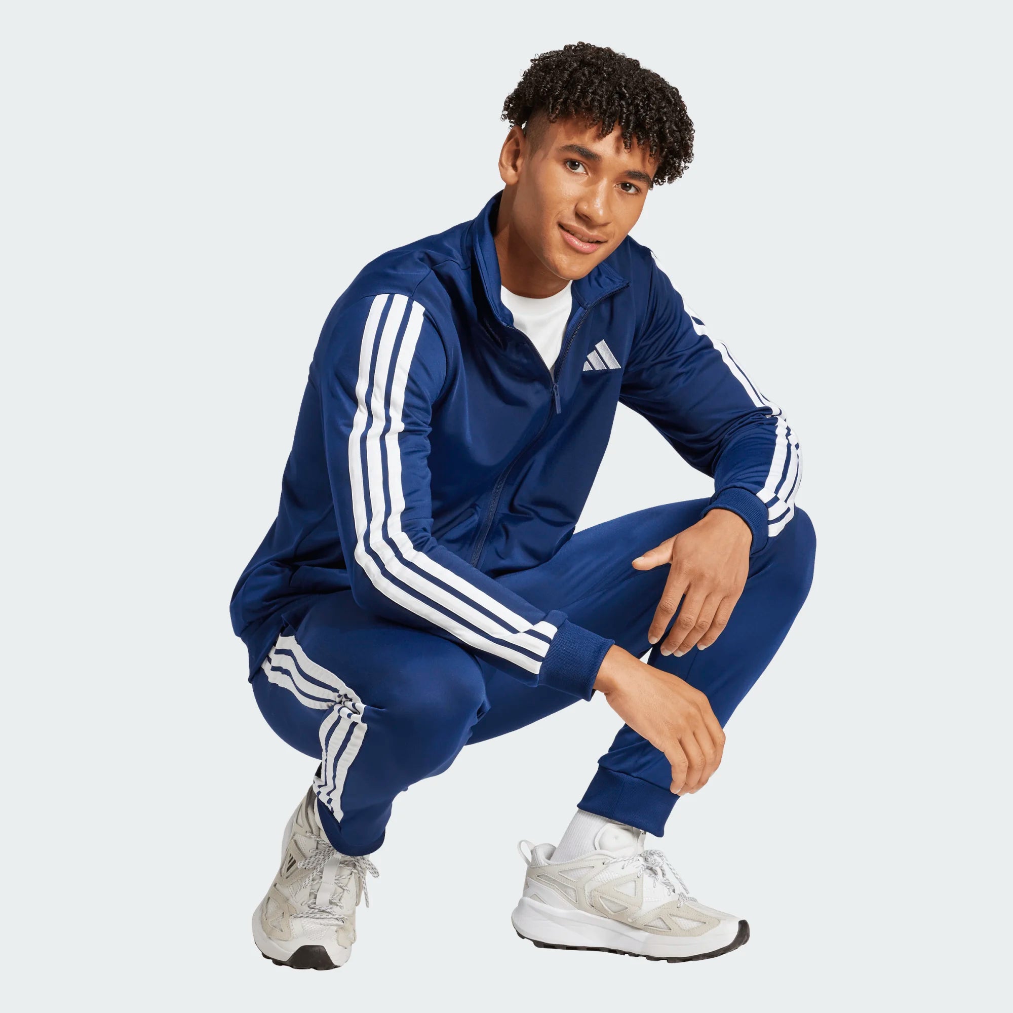 JI8859 - Tute - Adidas