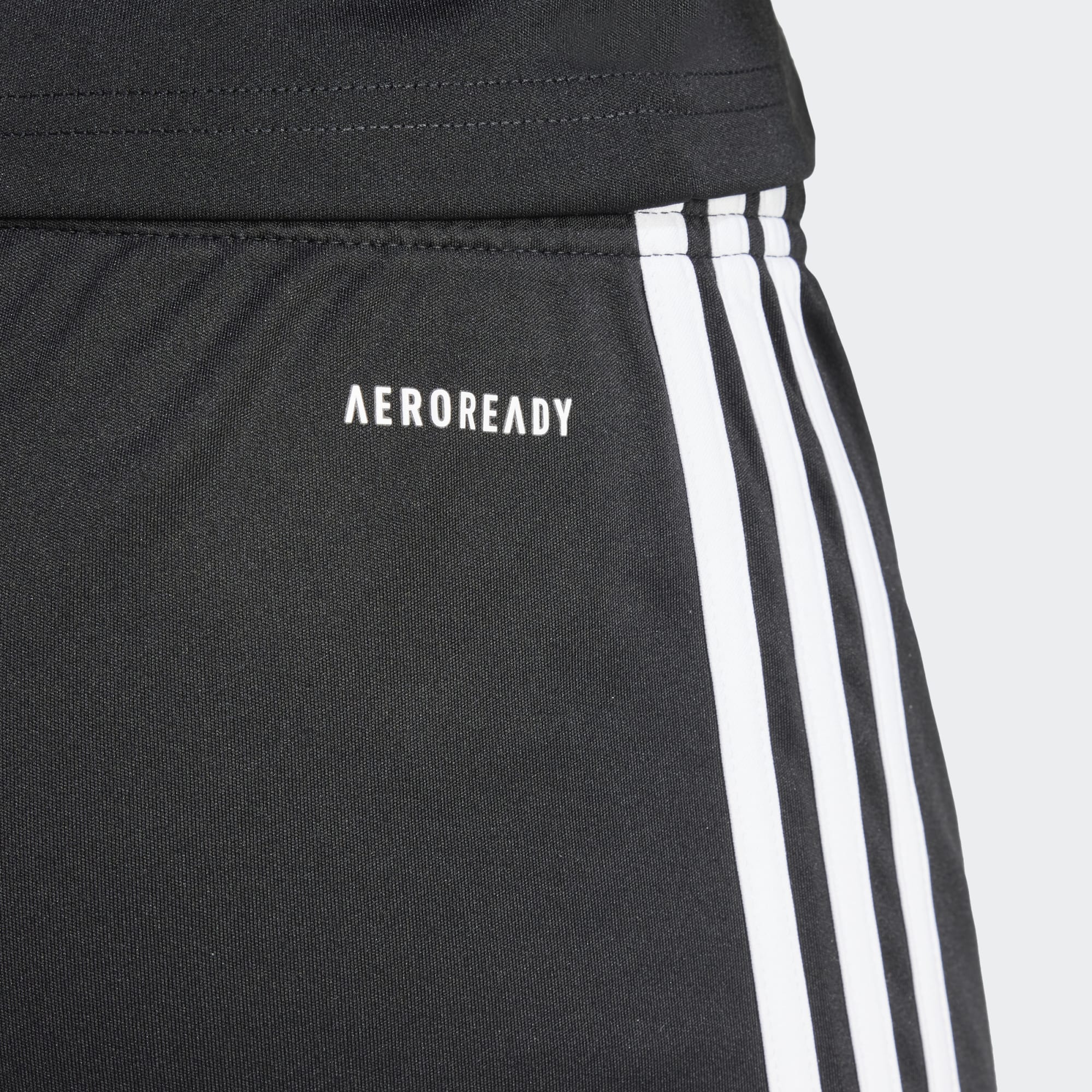 JJ0012 - Pantaloncini - Adidas