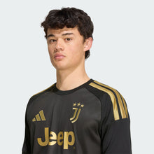 Adidas Juventus Third Jersey 2026/27 nera - dettaglio logo
