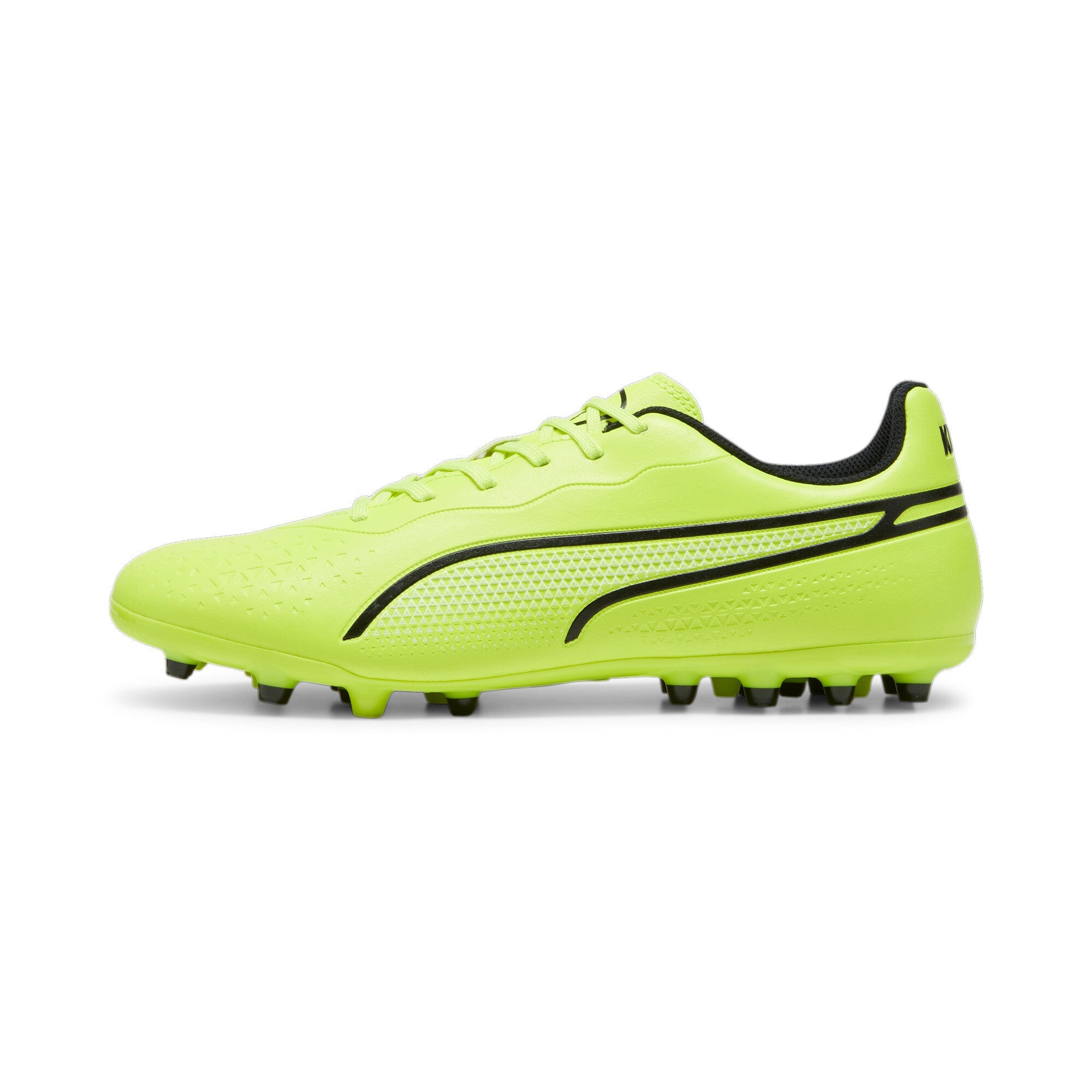 PUMA KING Match MG gialla su fondo bianco